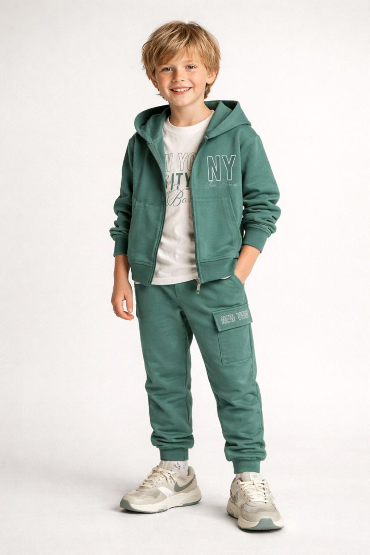 Детски комплект за момче с дълъг ръкав 3 части, зелен цвят