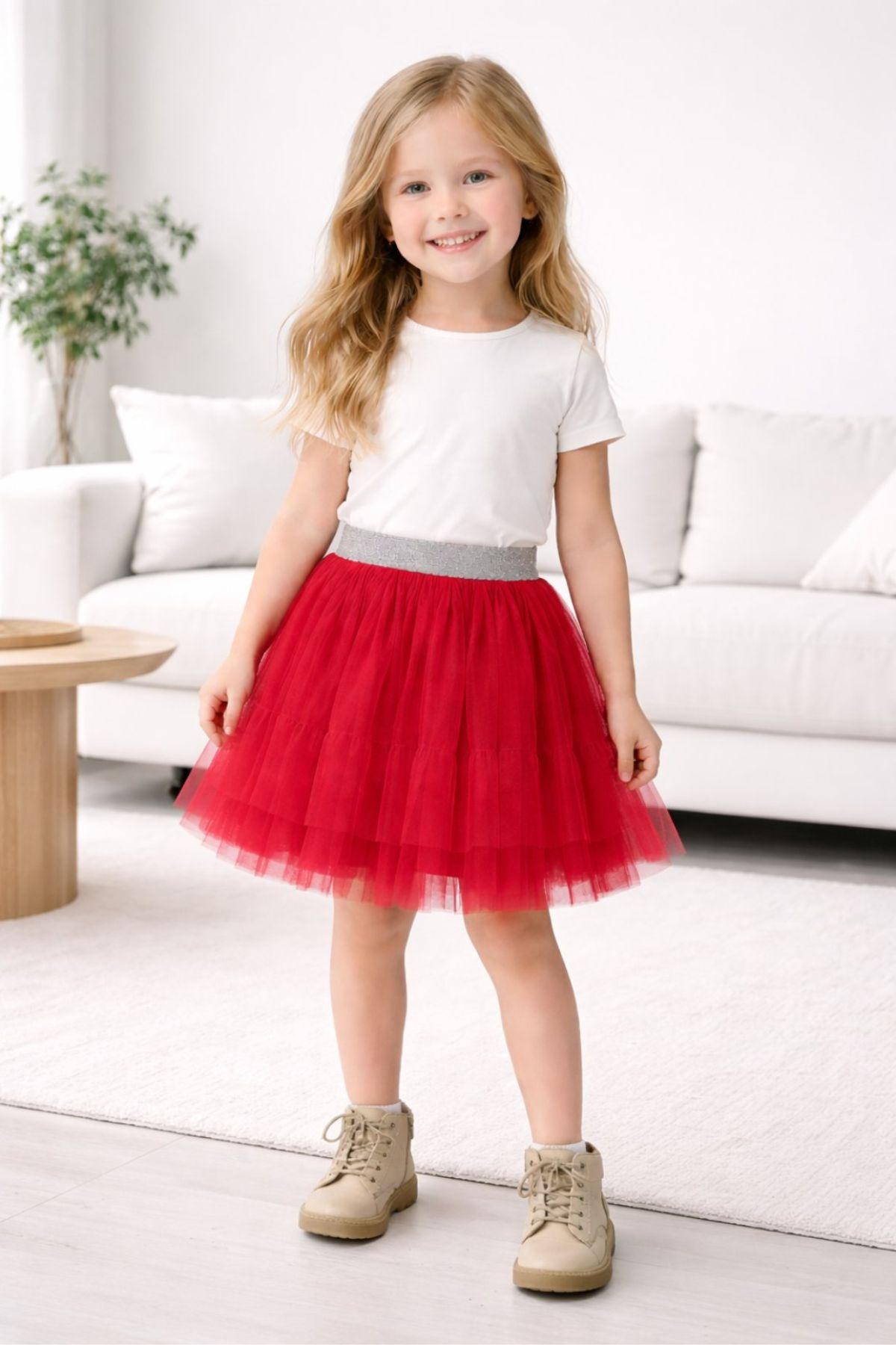 Детска пола, червен цвят