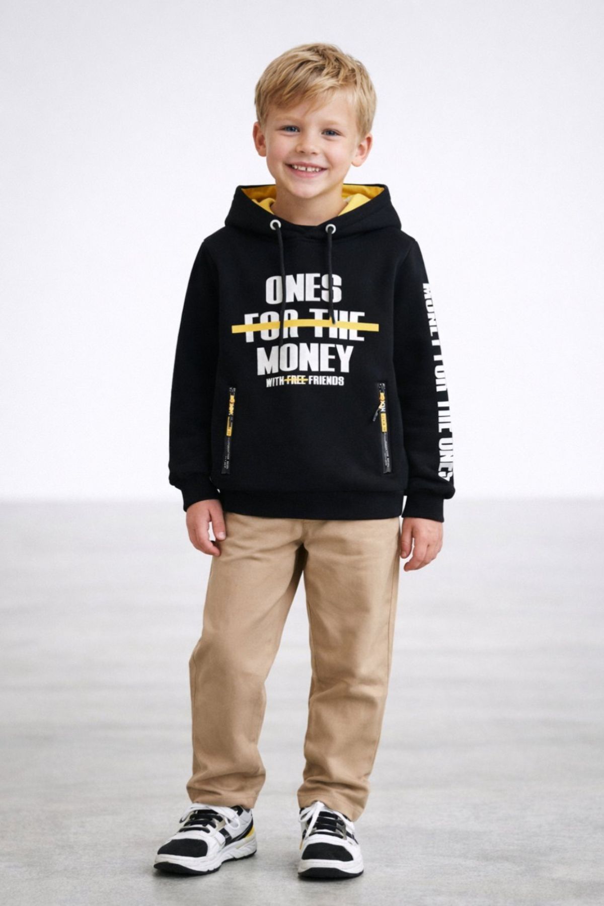 Детски суитшърт за момче вата,черен цвят