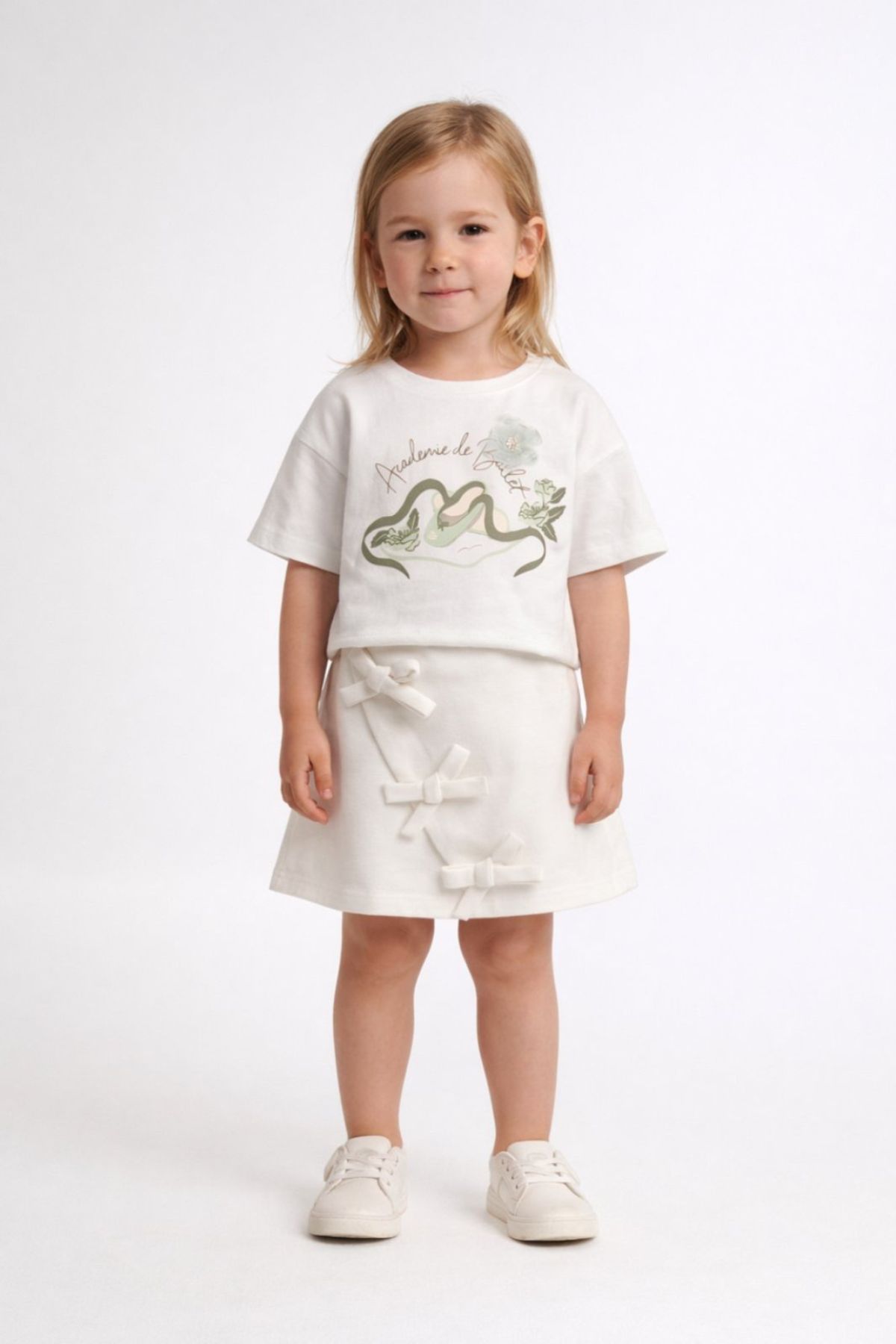 Детска пола, цвят екрю 