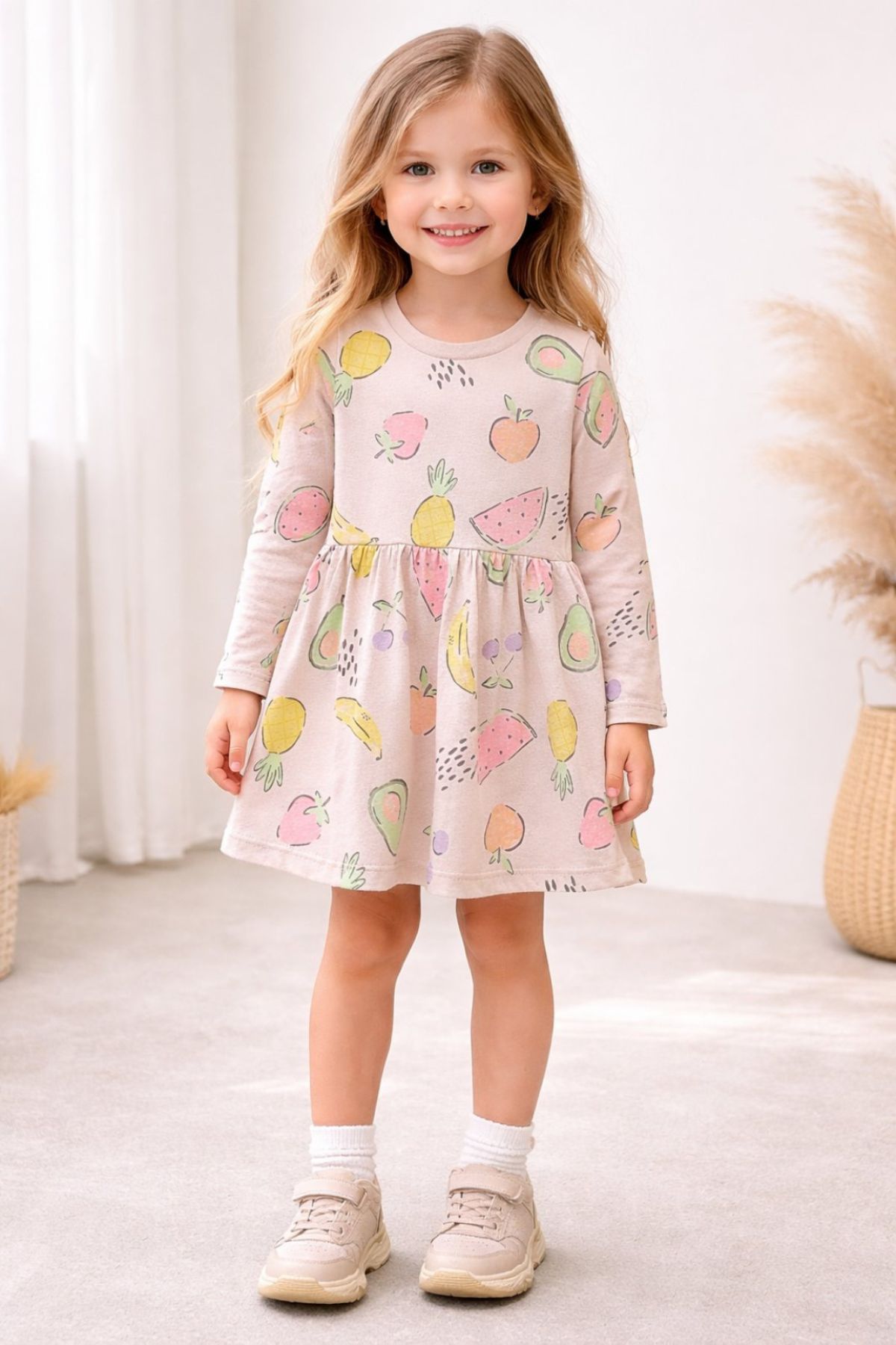 Детска рокля с дълъг ръкав, бежов цвят