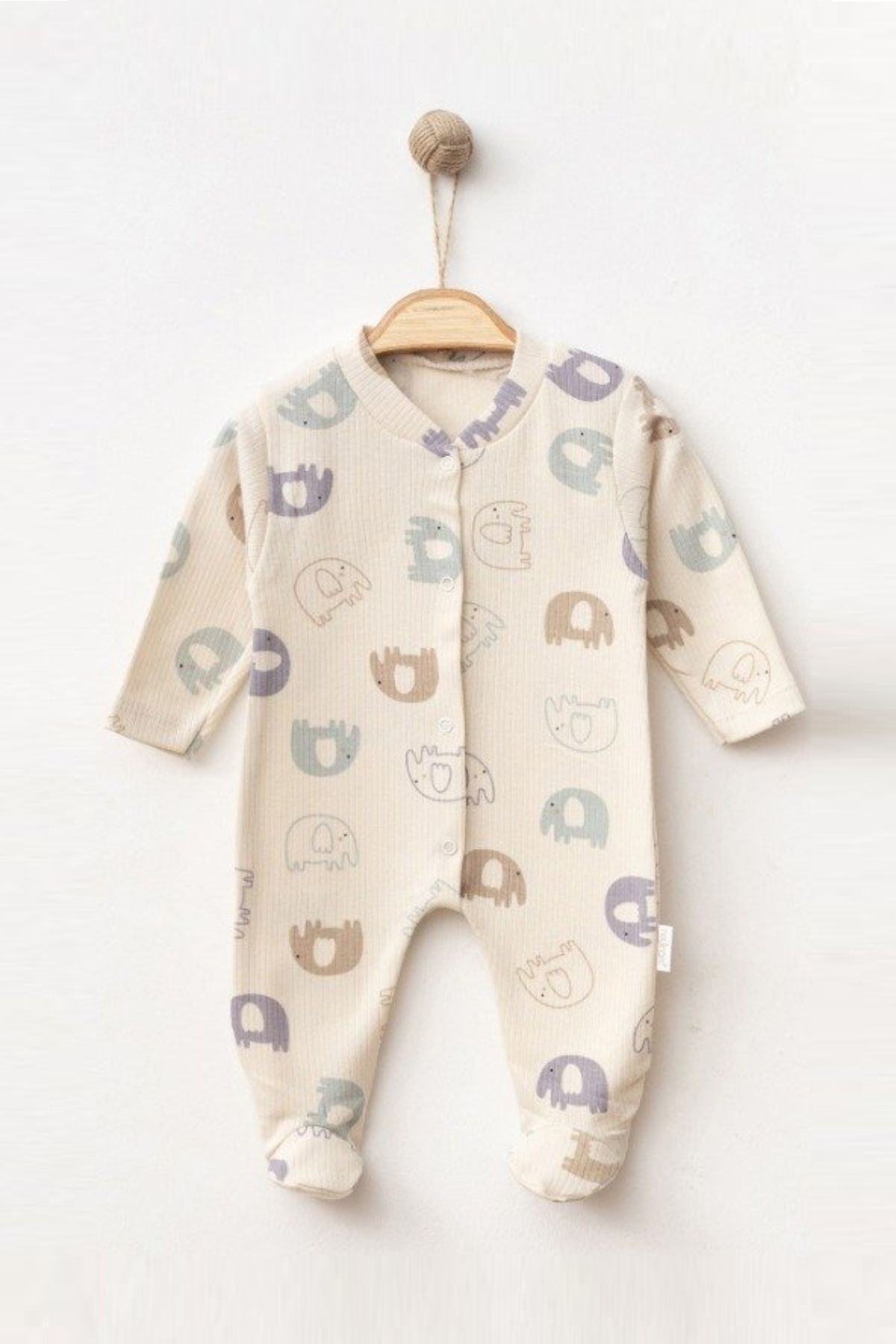 Бебешки гащеризон с дълъг ръкав, бежов цвят