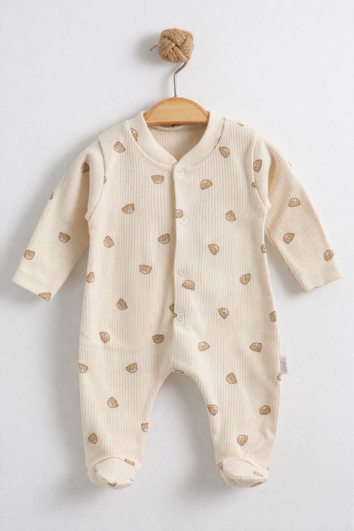 Бебешки гащеризон с дълъг ръкав, бежов цвят