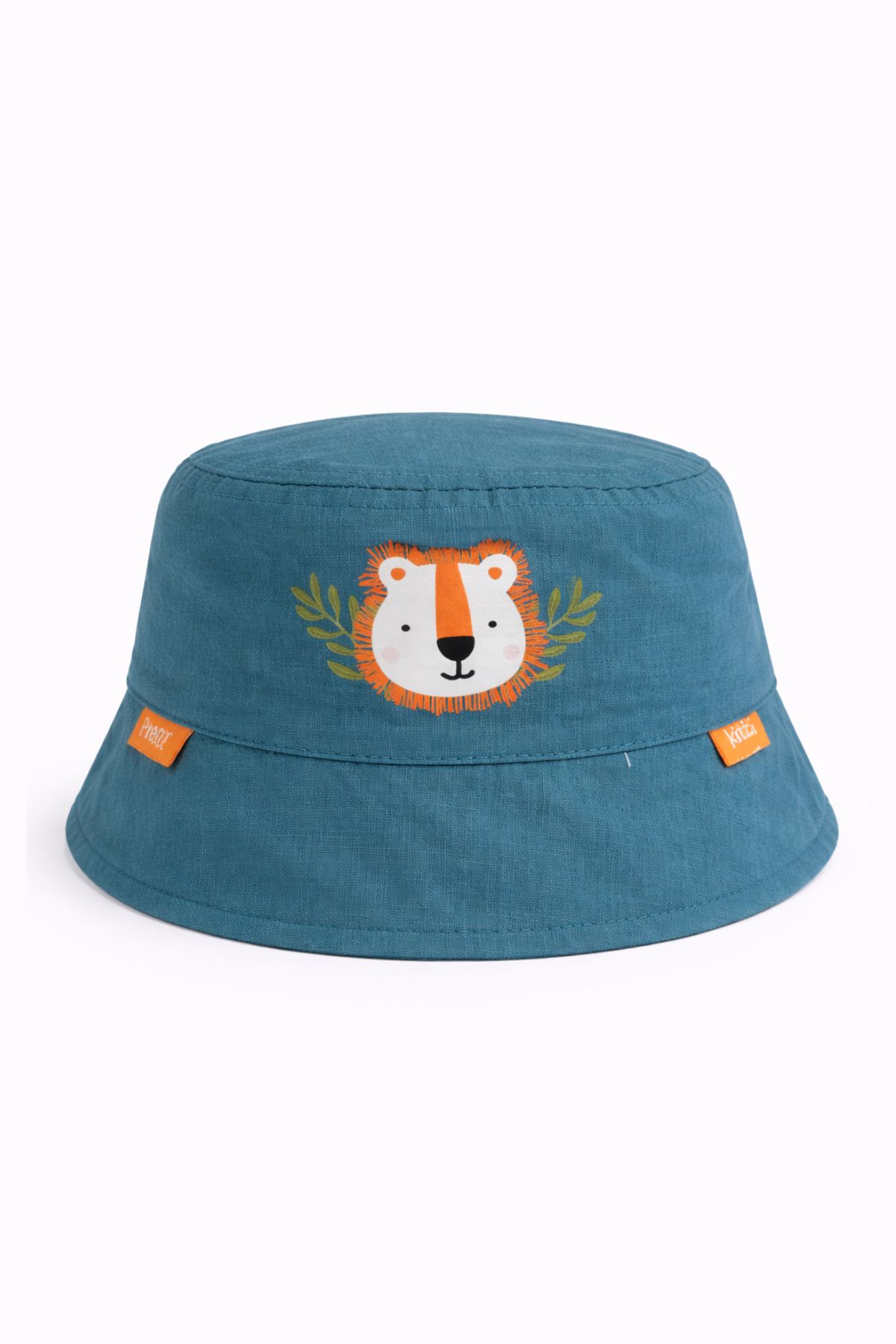 Детска шапка за момче, тъмно син цвят