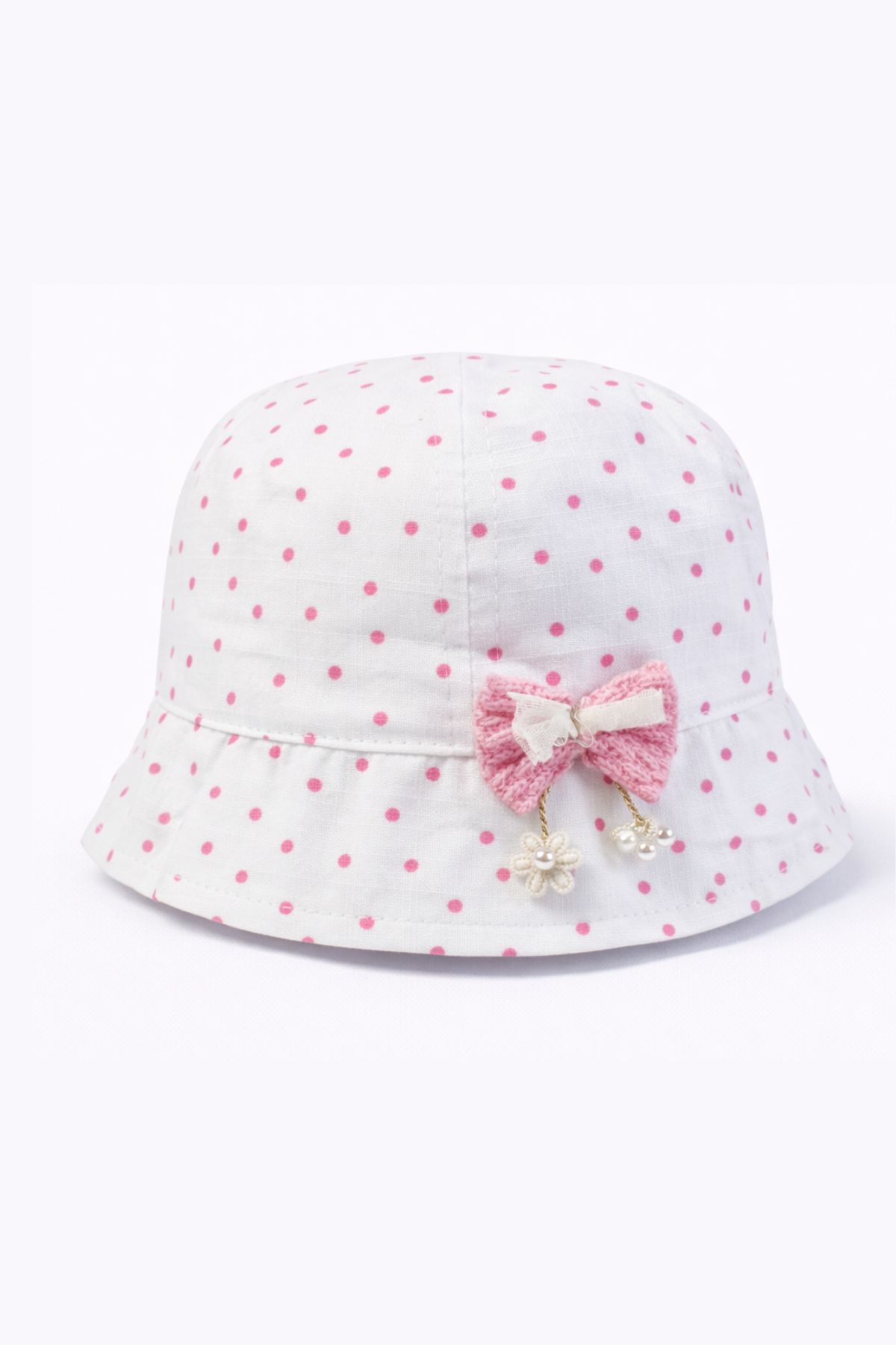 Детска шапка за момиче, бял цвят