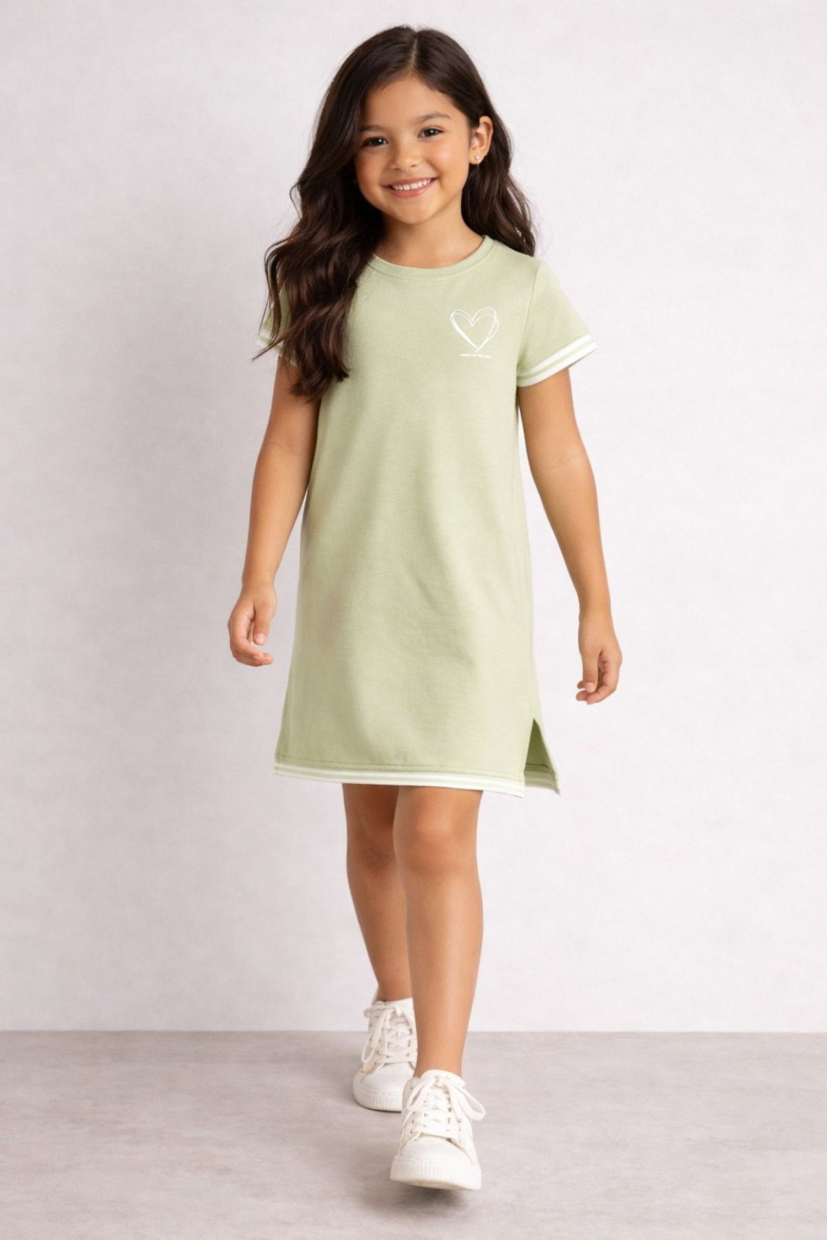 Детска рокля с къс ръкав, зелен цвят