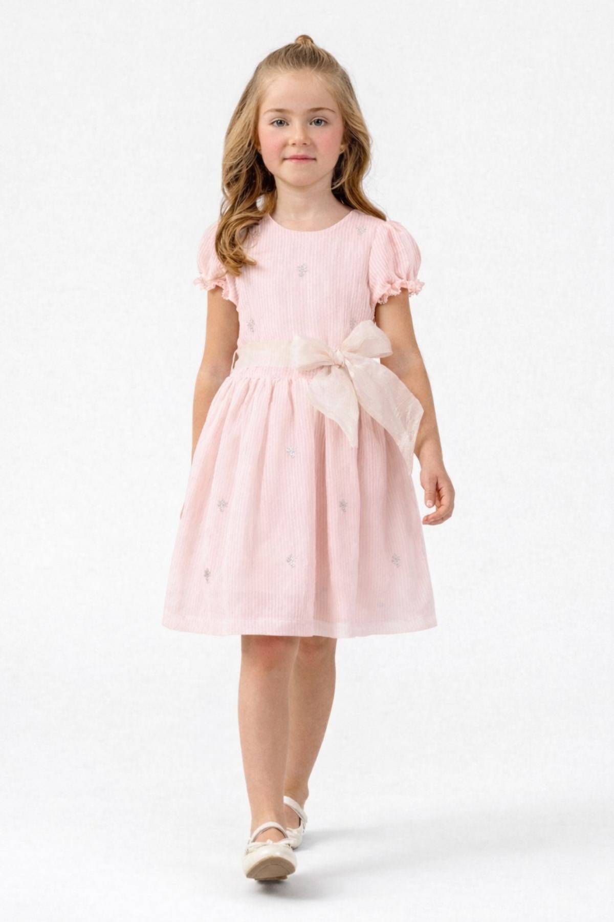 Детска рокля с къс ръкав, светло розов цвят