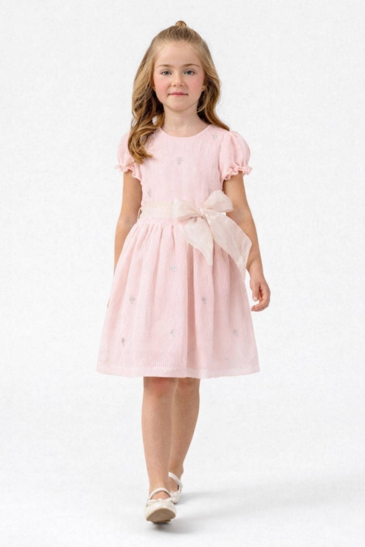 Детска рокля с къс ръкав, светло розов цвят