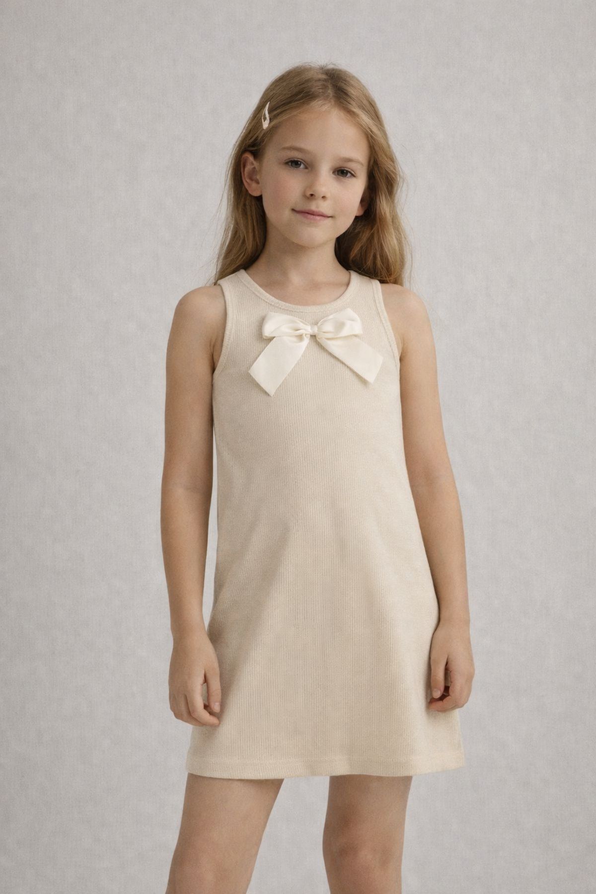 Детска рокля, бежов цвят
