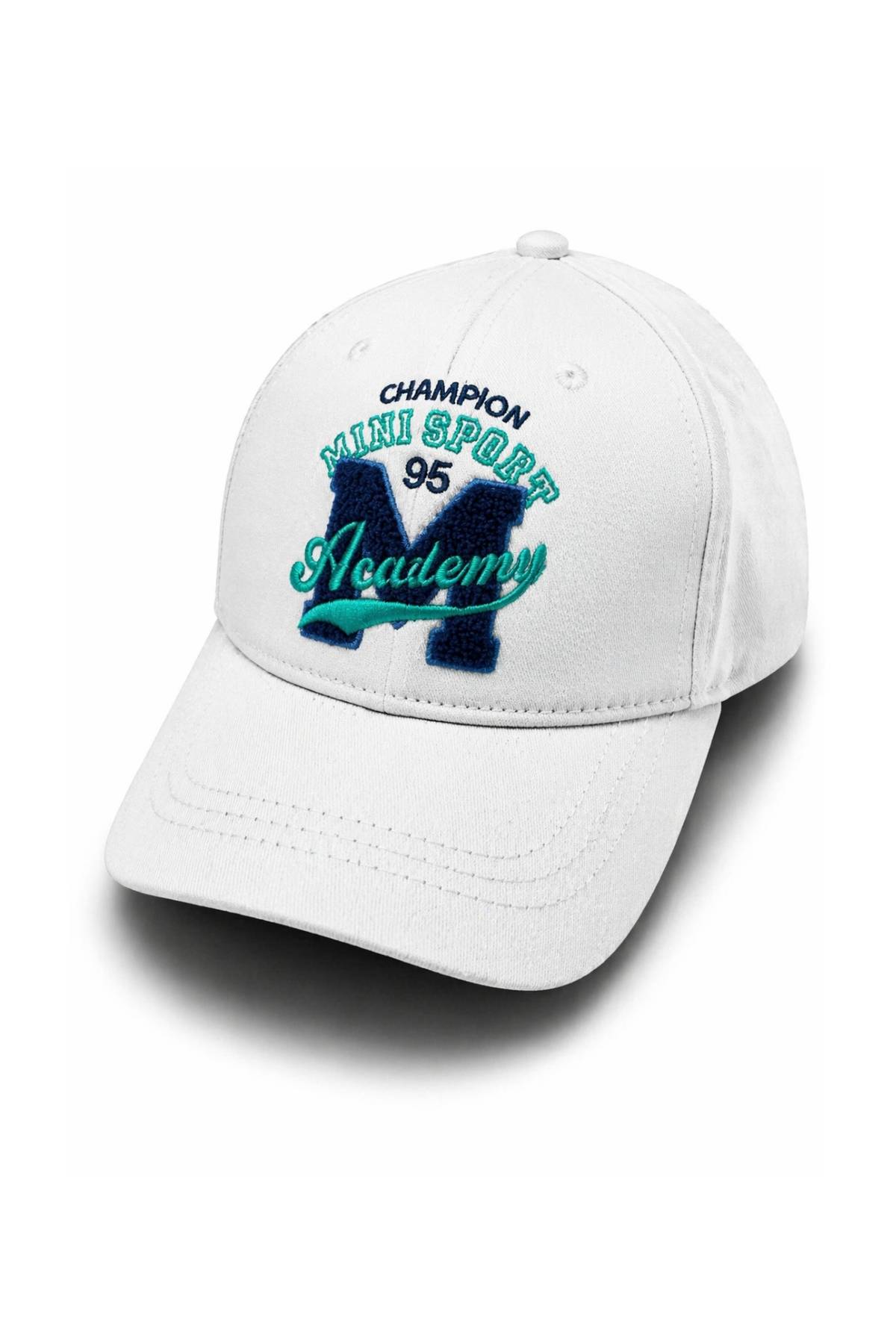 Детска шапка за момче, бял цвят