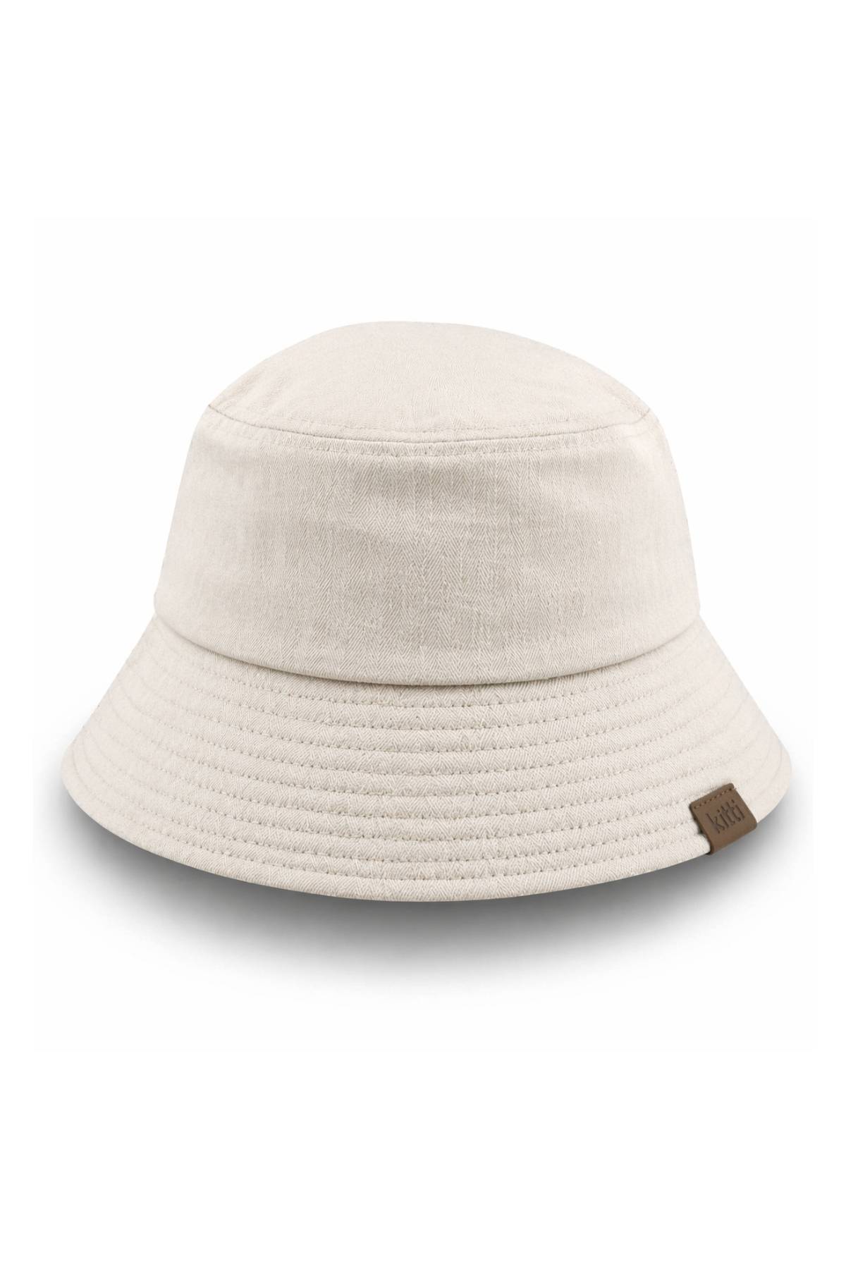 Детска шапка , бежов цвят