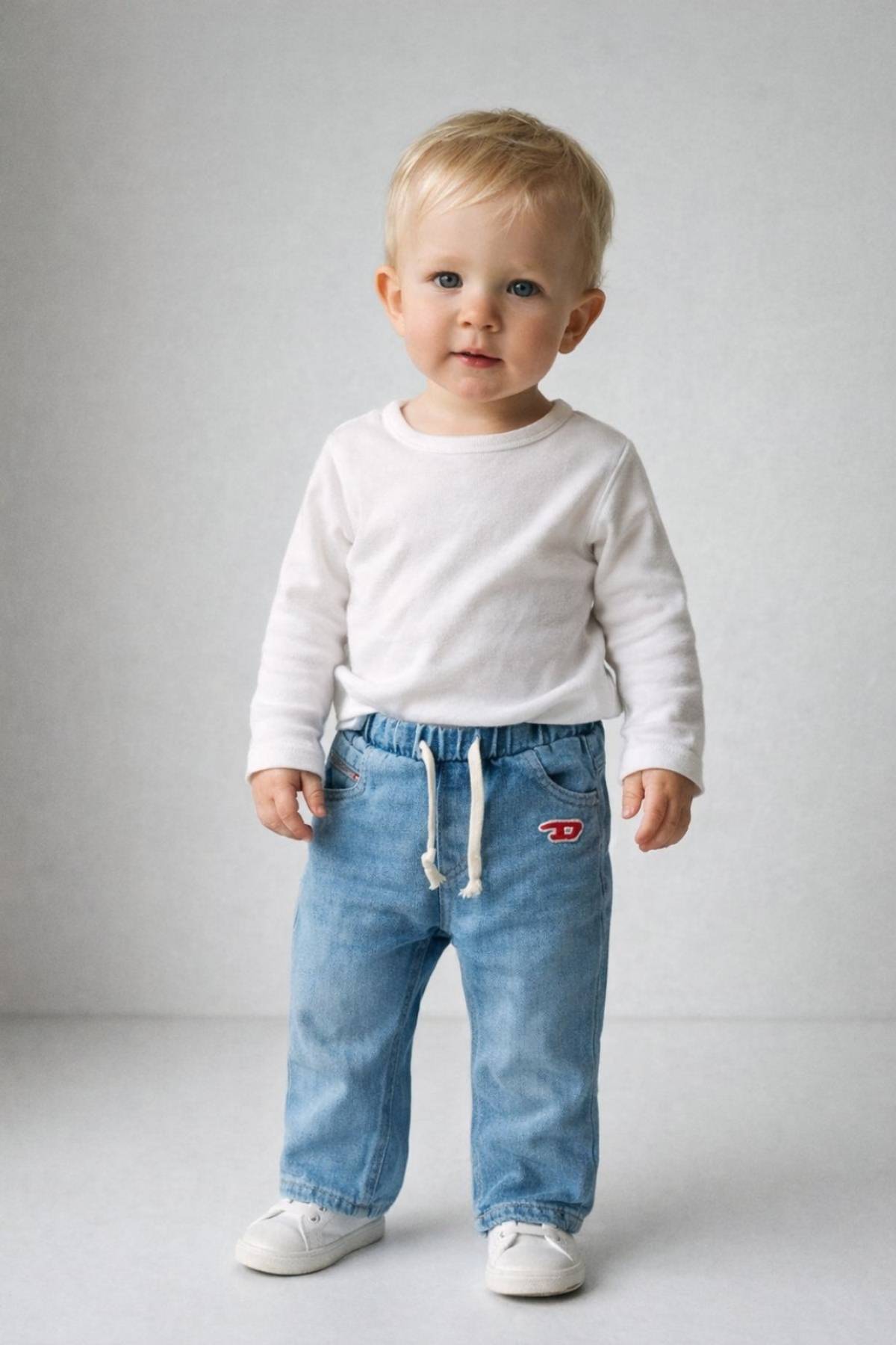 Детски дънки за момче, син цвят