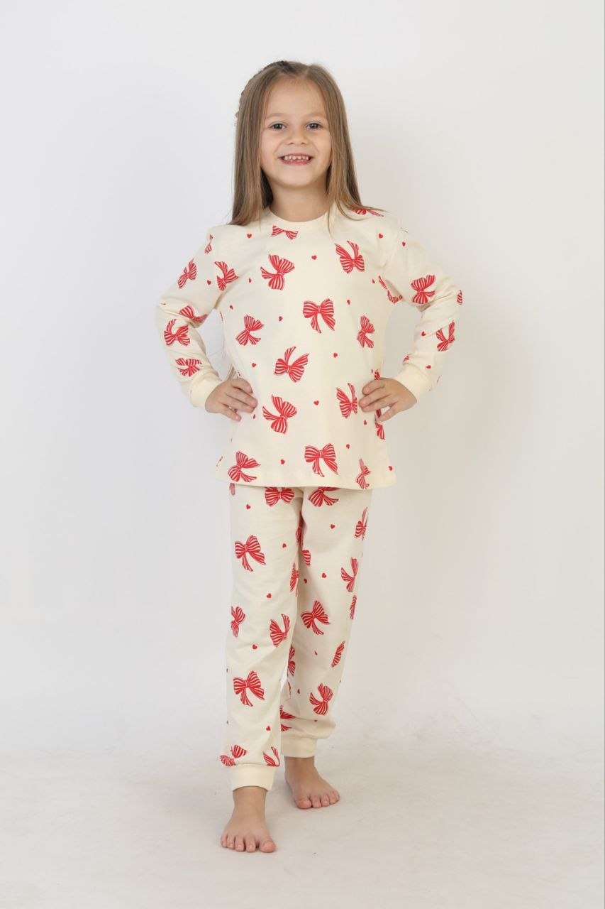 Детска пижама за момиче дълъг ръкав,бежов цвят