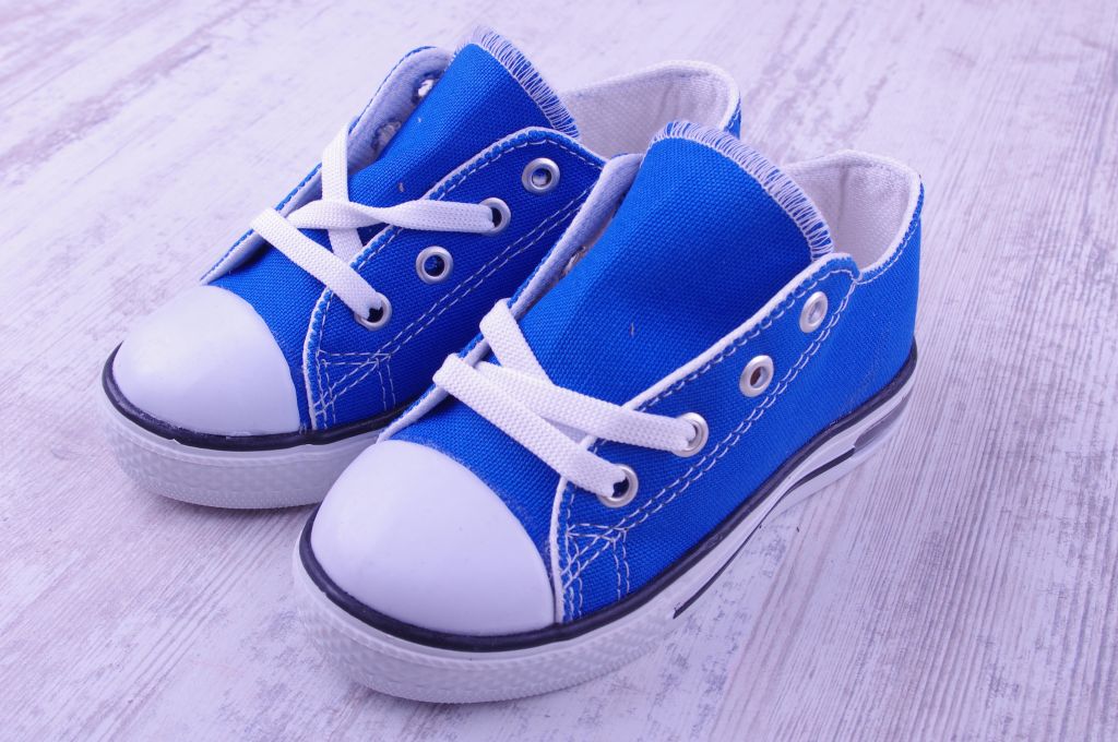 Светещи кецове