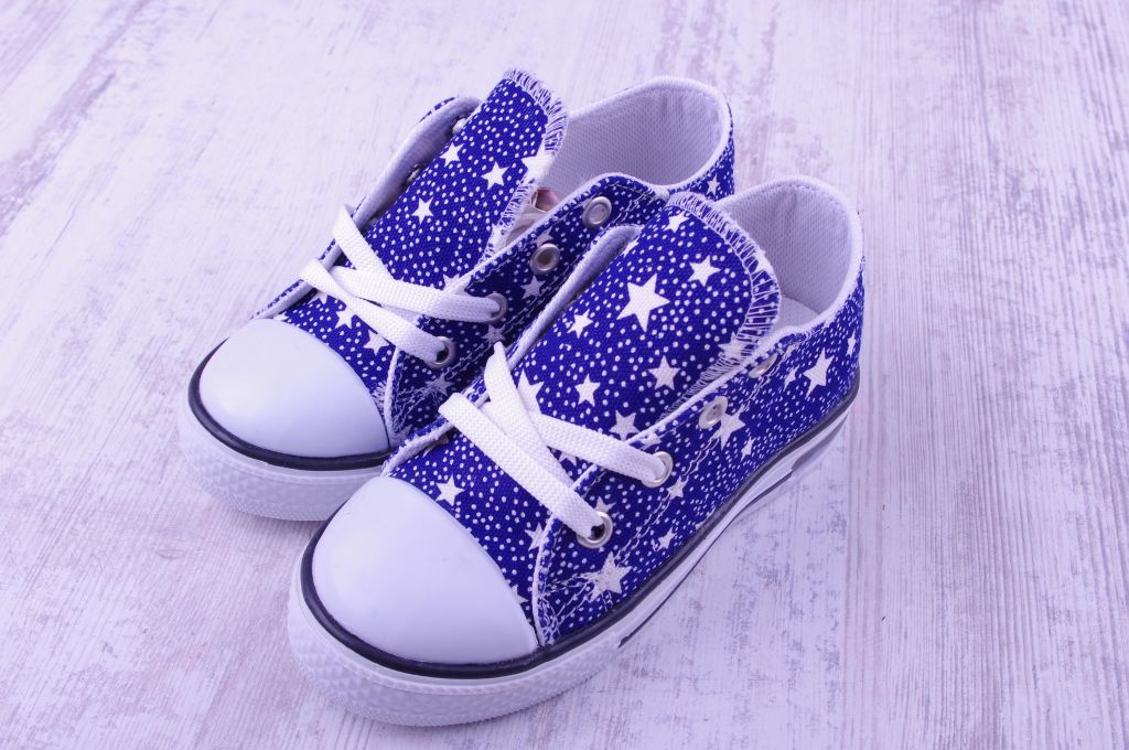 Светещи кецове