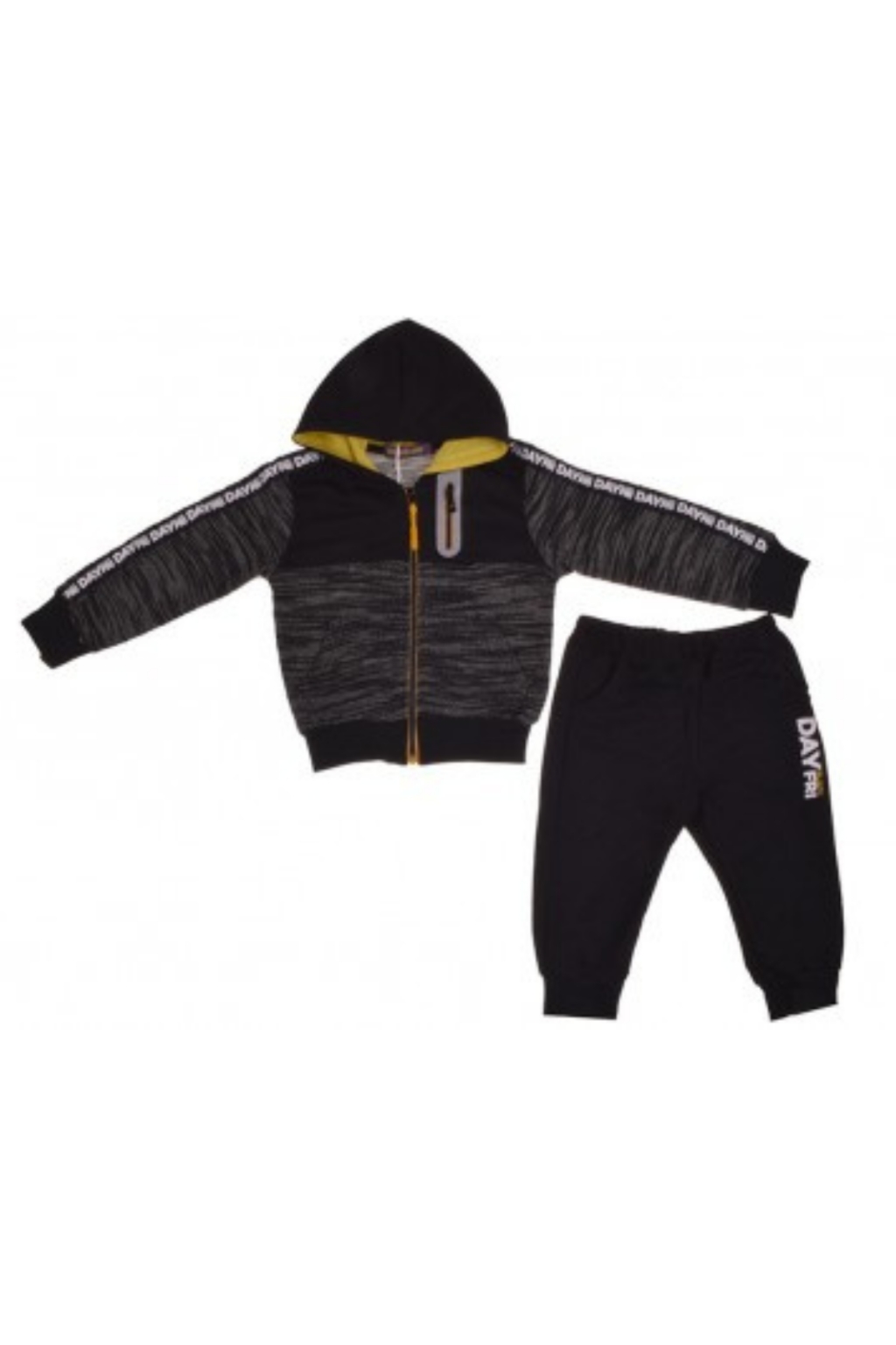 Спортен екип момче