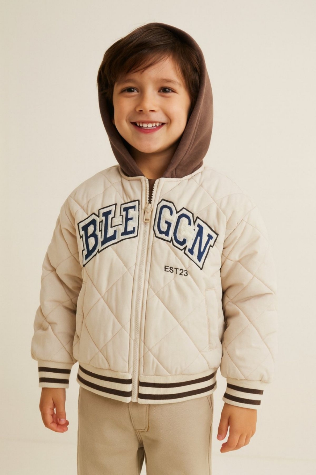 Детско яке за момче с каракул и качулка, бежов цвят