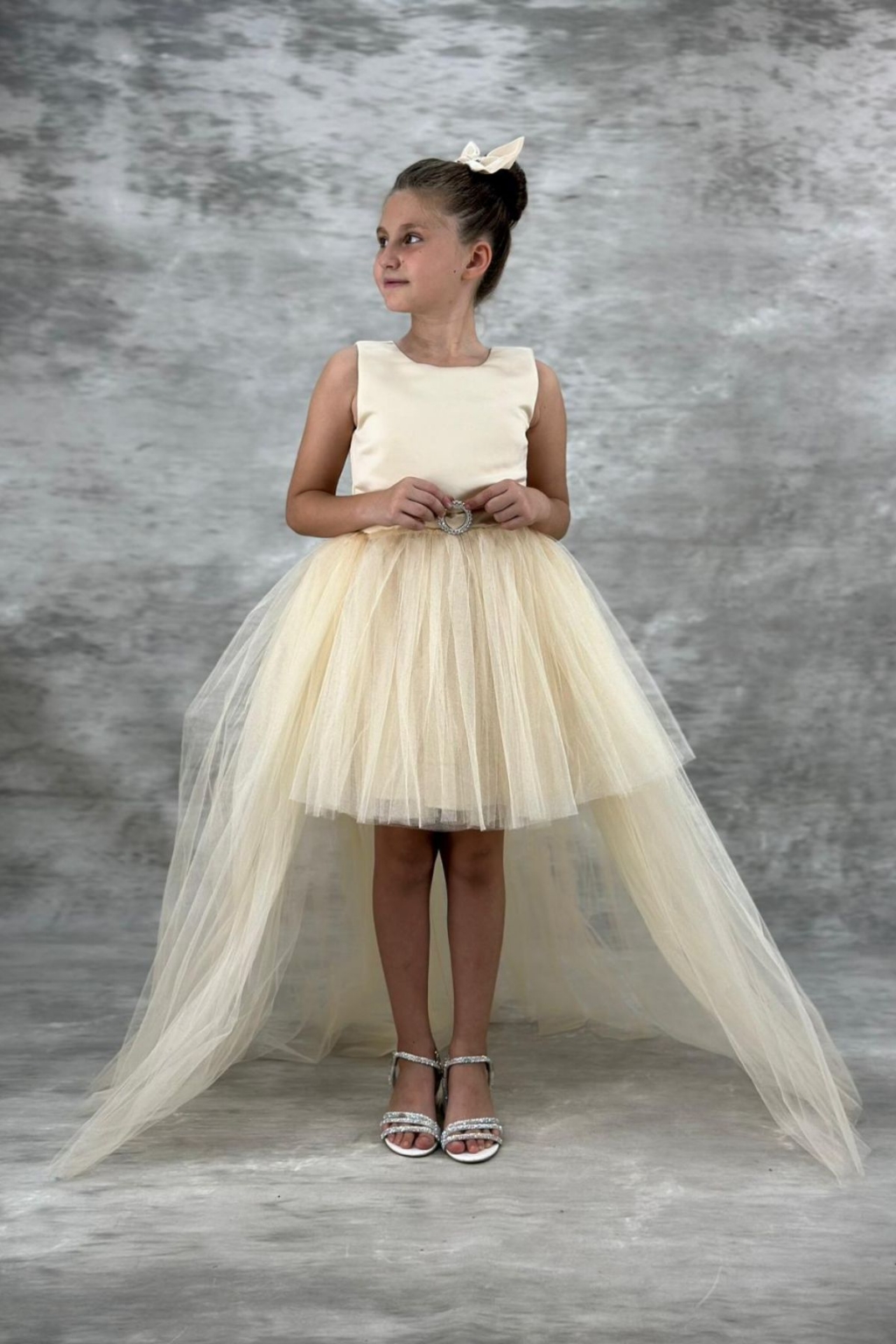 Детска официална рокля, бежов цвят