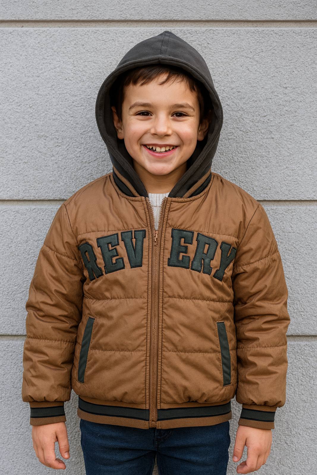 Яке момче с каракул и качулка ,кафяв цвят