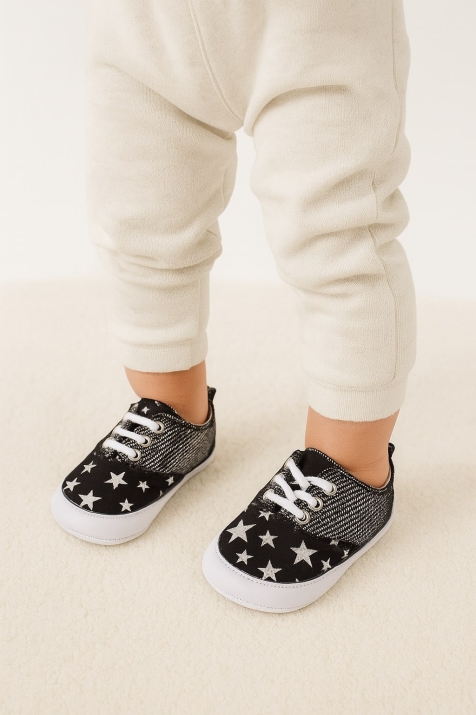 Бебешки декоративни обувки за момиче, черен цвят