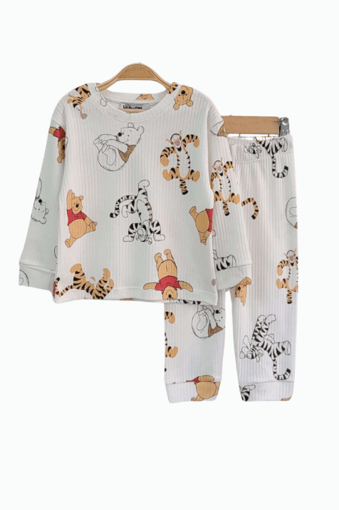 Детска пижама с дълъг ръкав за момче ,в бял цвят 