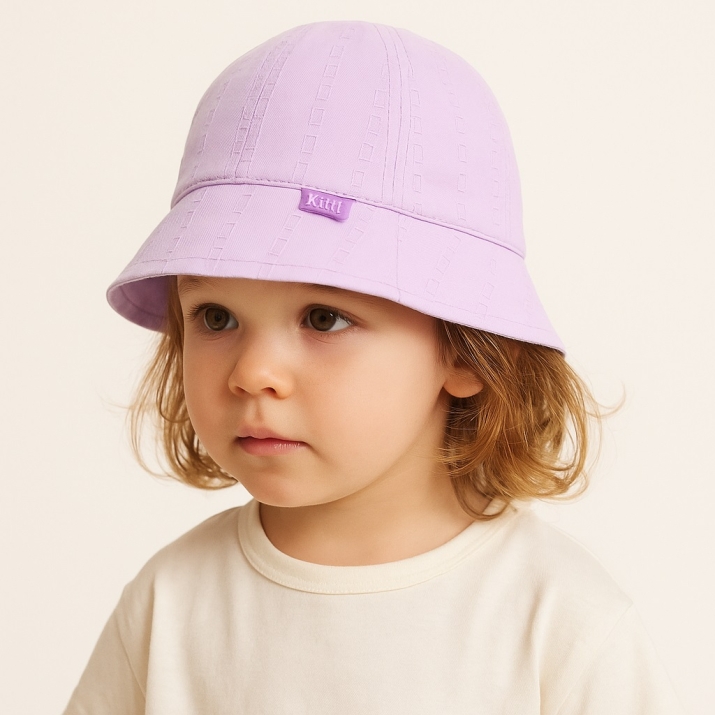 Детска шапка за момиче, лилав цвят