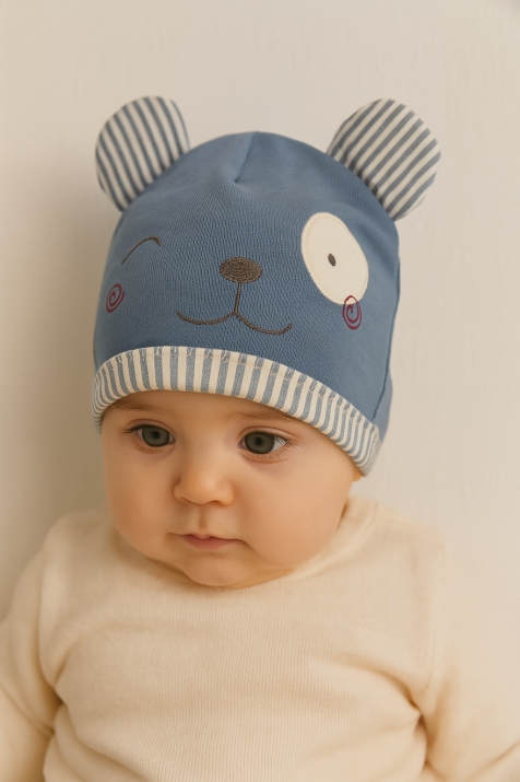 Бебешка шапка с мече, син цвят