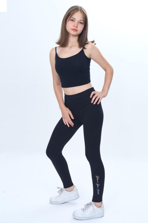 Дести клин, черен цвят