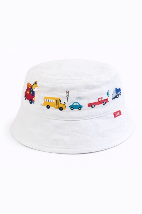 Детска шапка за момче, бял цвят