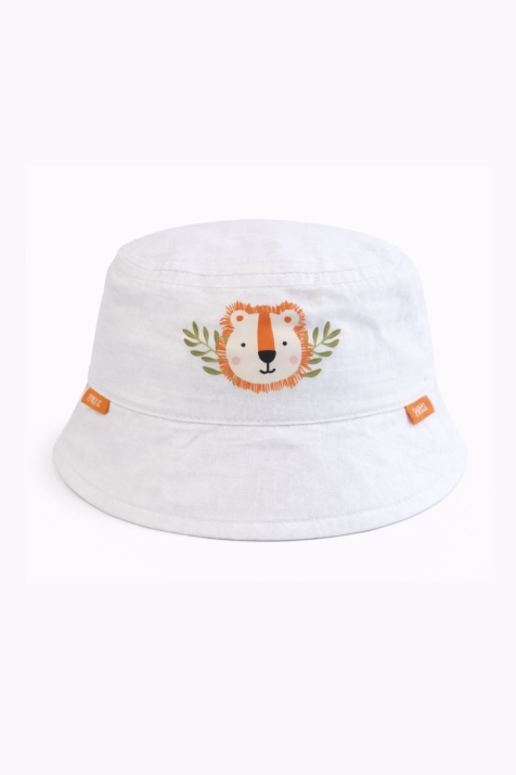 Детска шапка за момче, бял цвят