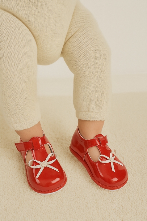 Бебешки декоративни обувки за момиче, червен цвят