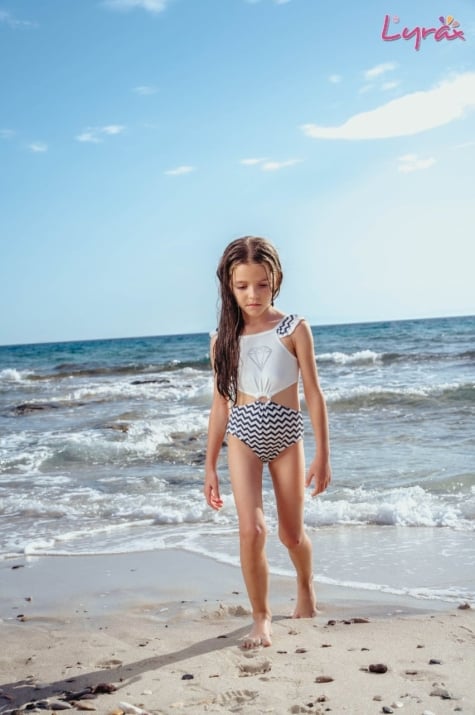 Цял детски бански за момиче Diamond ,бял цвят 